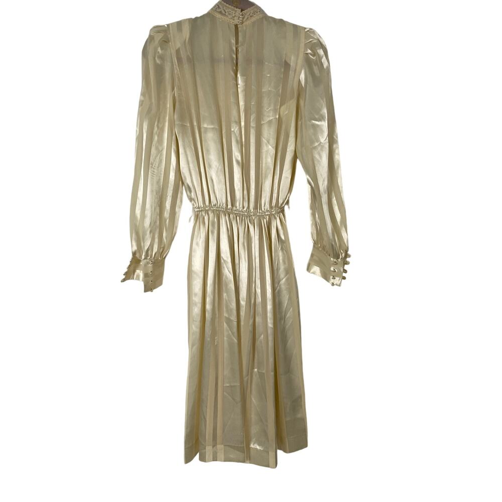 Patty O'Neil Vintage Beige Satin Lace Mock Neck Sheer Knee Length Dress Size 4